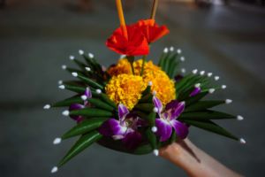 kratong, праздник, Лои Кратонг, лодочки, фонарики, традиции, Таиланд,