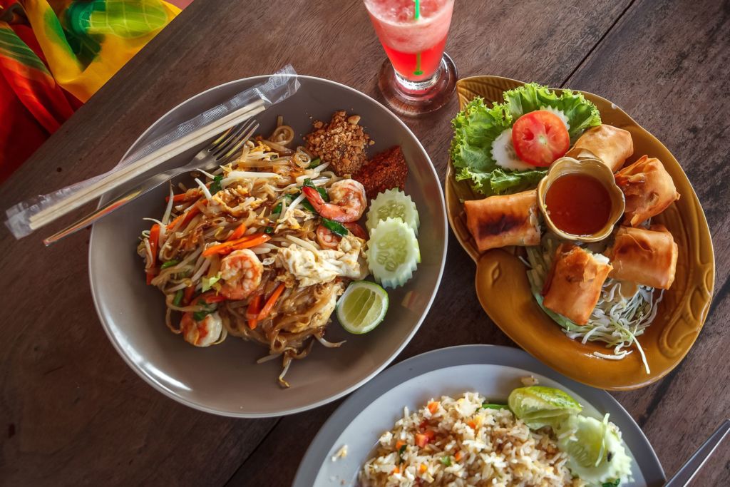pad thai, Thai cuisine, spring roll, fried rice, Thailand, menu, тайская кухня, пад тай, жареный рис, спрингроллы, весенние роллы, жареная лапша по-тайски