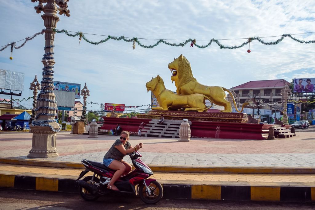 золотой лев, Камбоджа, Сиануквиль, Cambodia, Sihanoukville, The City of Sihanouk, Sihanouk City