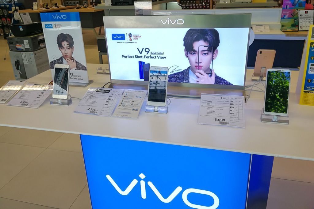 vivo v9, цены на vivo, сколько стоит vivo, сколько стоит телефон в Таиланде, стоимость телефонов на Самуи, цены на мобильные телефоны в Таиланде, Централ Фестиваль, Самуи, Таиланд