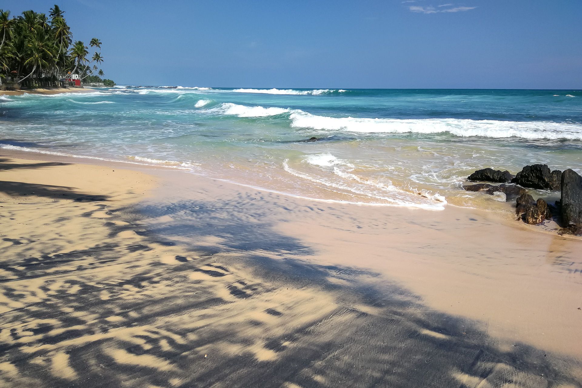 Черепаший пляж шри. Унаватуна Шри Ланка. Пляж Унаватуна Шри Ланка. Пляж Далавелла Шри-Ланка. Виджая Бич Шри Ланка Унаватуна.